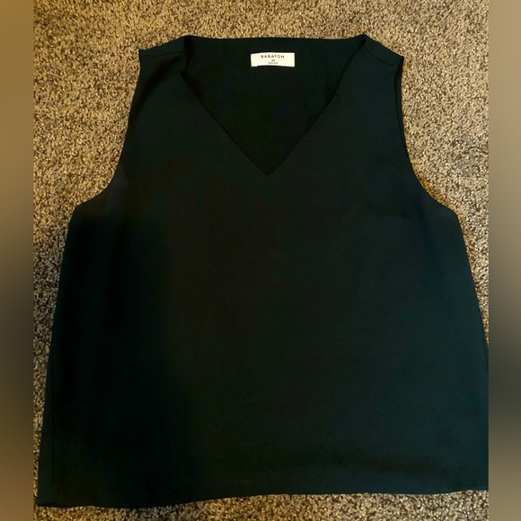 ARITZIA Emerald Green Top - Picture 1 of 4